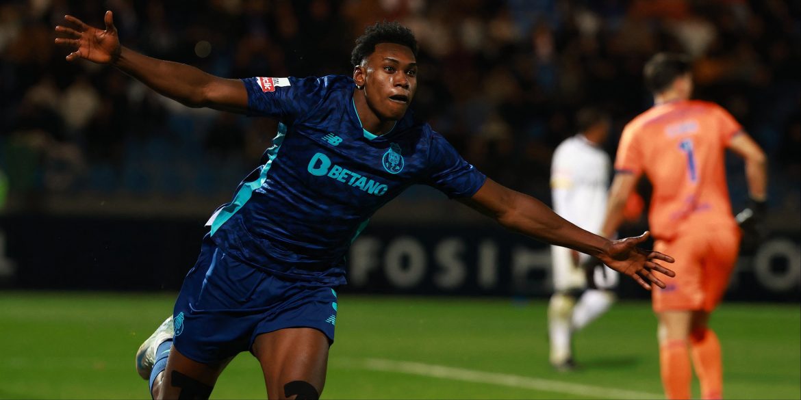 Aston Villa in race with Newcastle to sign striker with £85m release clause