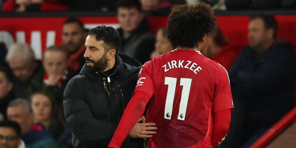 Man Utd now offered £54m "monster" in swap deal; he’s keen on the move
