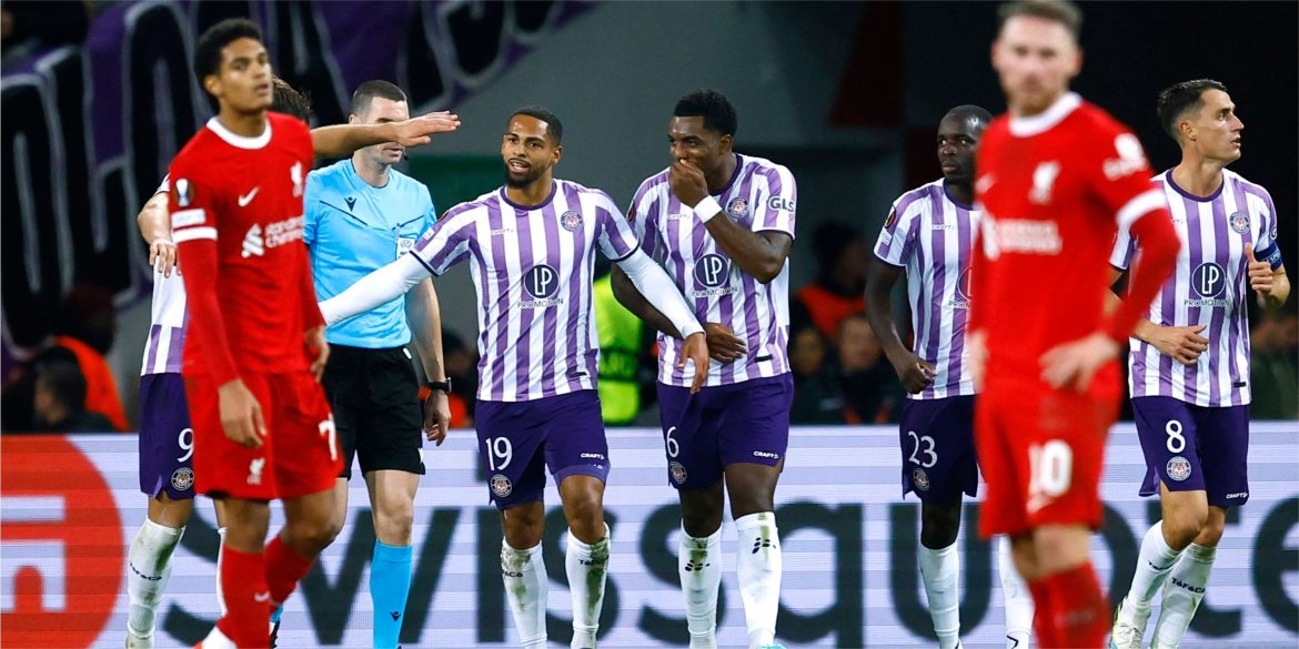 Newcastle set to battle West Ham to pay £5m premium for new defender