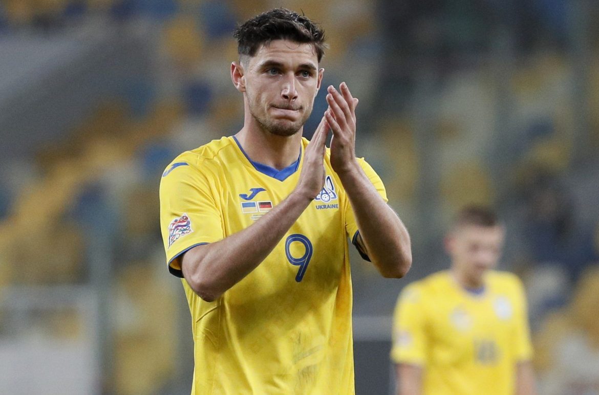 Wolves eye swoop for Roman Yaremchuk